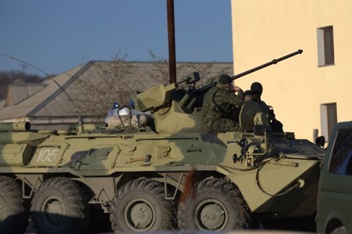 Ukraine mất căn cứ lớn cuối cùng ở Crimea